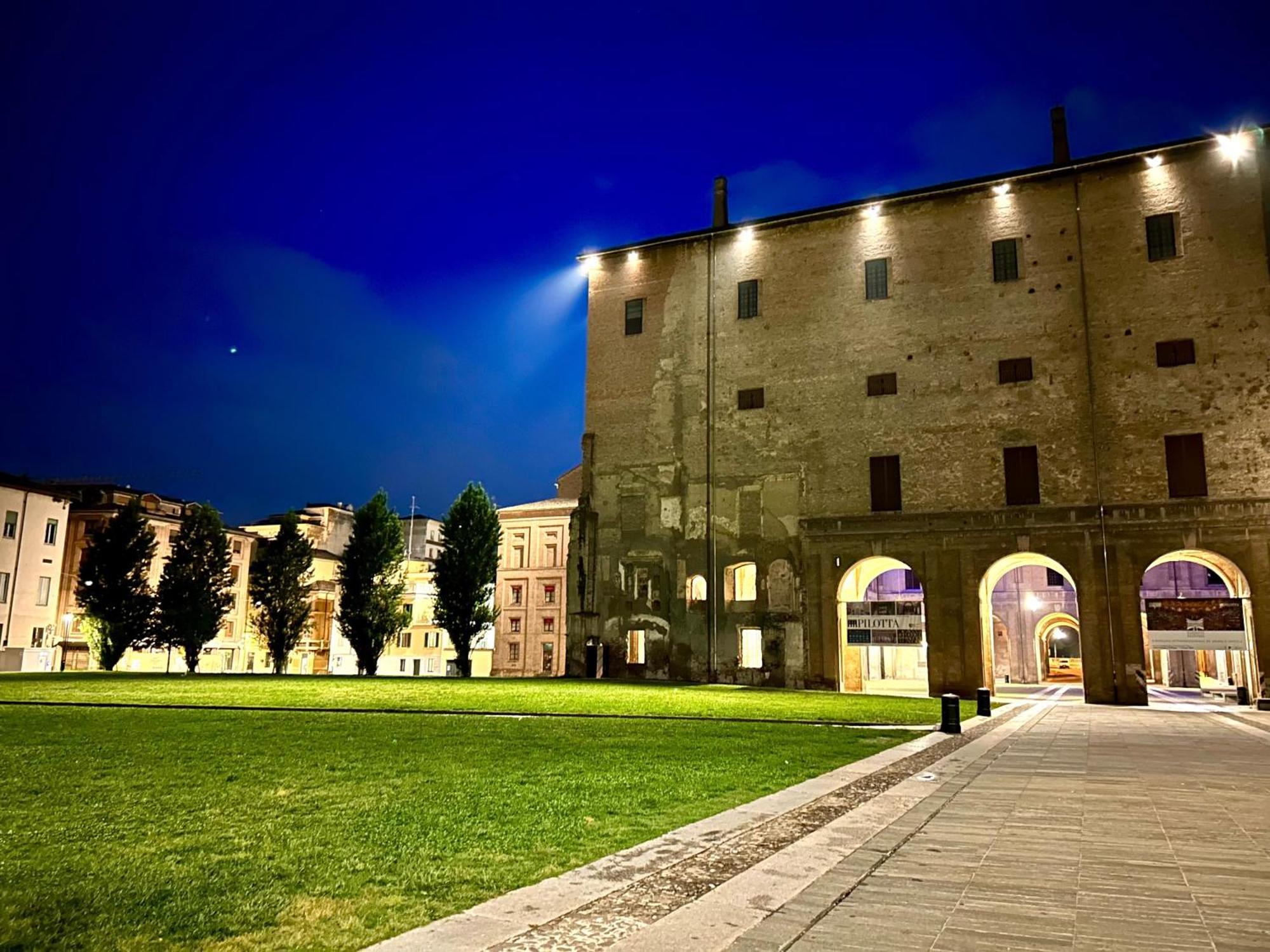 Pilotta'S Balcony Apartment Parma Exterior photo